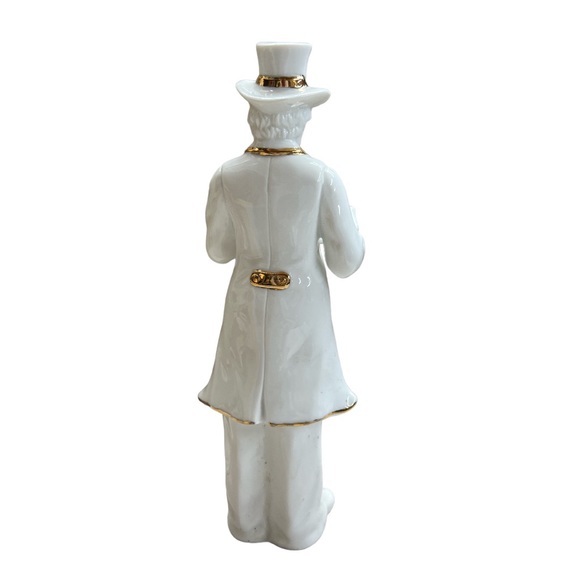 Vintage Christmas Caroler White with Gold Trim Figurine - Picture 4 of 6
